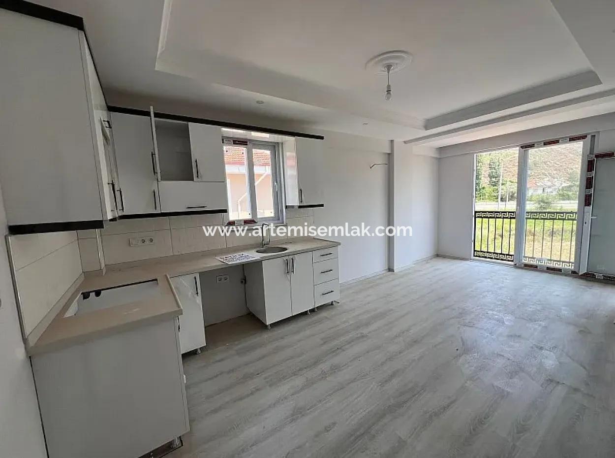 Dalaman Merkezde Satılık 1+1 Daire