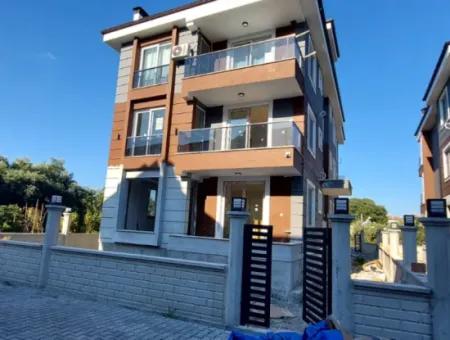 Dalaman Merkede Kiralık 1+1 Sıır Daire.