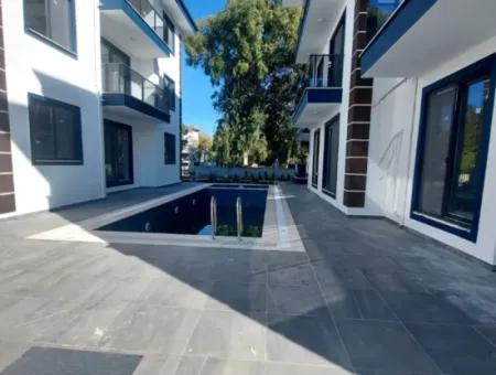 Dalaman Merkezde Havuzlu Sitede Kiralık 1+1 Dire.